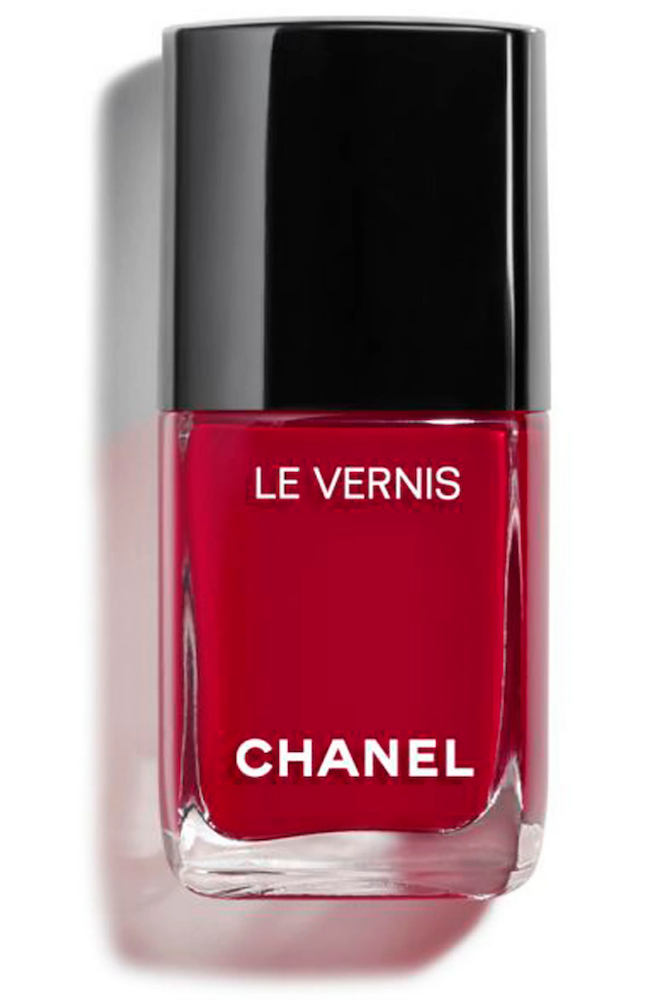 Your Look With The New Chanel Le Vernis New Nail Polish in 'Pirate' | Glitter Magazine