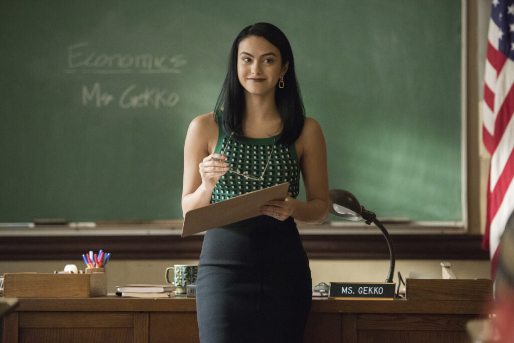 Riverdale's favorite super-villain Hiram Lodge, may not be quite so sinister after all. Well, in his mind anyway. Mark Consuelos has been thrilling fans with the complex role of the power-hungry father of Veronica Lodge (Camila Mendes) on The CW's hit drama Riverdale, and he's sharing more on what makes Hiram tick.
