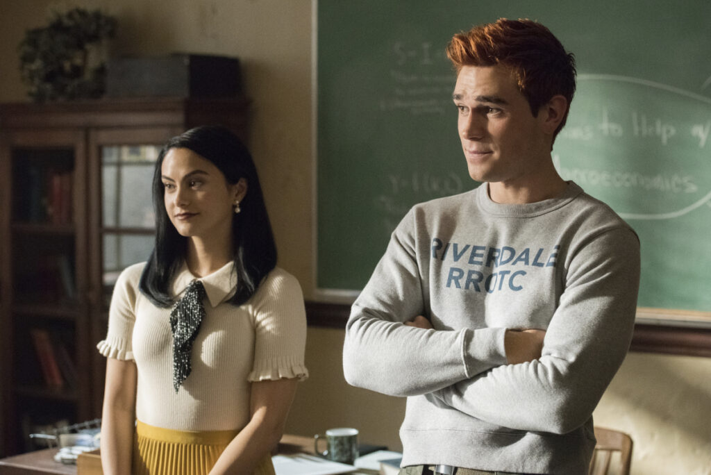 Riverdale's favorite super-villain Hiram Lodge, may not be quite so sinister after all. Well, in his mind anyway. Mark Consuelos has been thrilling fans with the complex role of the power-hungry father of Veronica Lodge (Camila Mendes) on The CW's hit drama Riverdale, and he's sharing more on what makes Hiram tick.