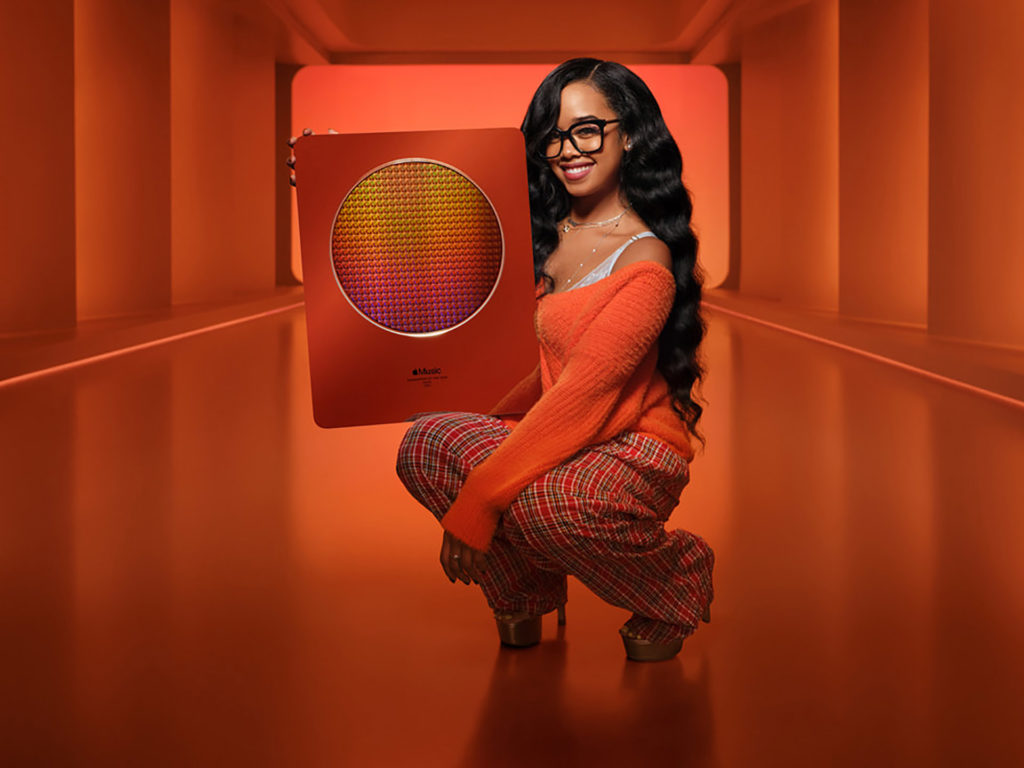 H.E.R., the award-winning singer, songwriter, and multi-instrumentalist, received the honor of 'Songwriter of the Year' at the third annual Apple Music Awards. The singer shared her reflections on her incredible year in an exclusive interview with Zane Lowe. 