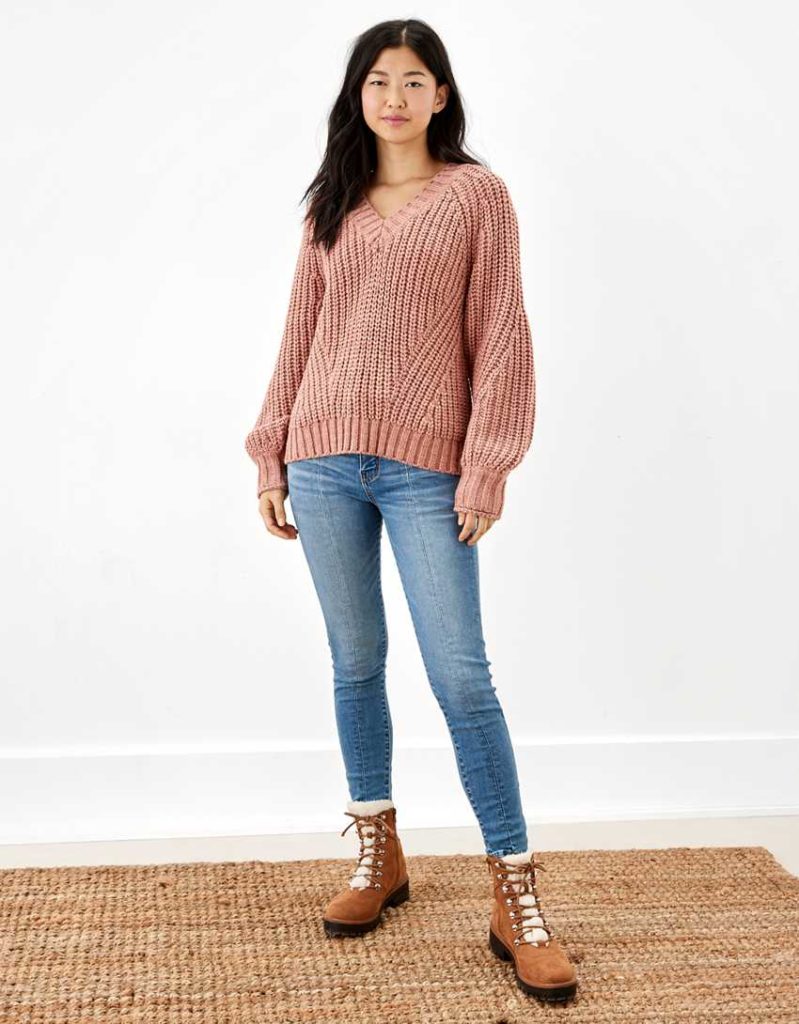 You can always count on American Eagle for the cutest and comfiest jeans, but did you know they also have the coziest sweaters too? From crochet to cable knit to oversized, American Eagle has a sweater that will fit your vibe and complement your winter look. Keep reading to find out which American Eagle sweaters you should make part of your wardrobe ASAP.