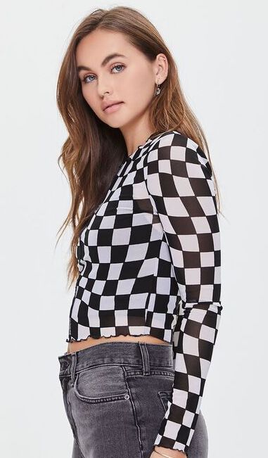 Forever 21 has every top you need all for killer prices. Shop til you drop from fashionable bodysuits to trendy long sleeves, you are sure to find tops for every occasion. 