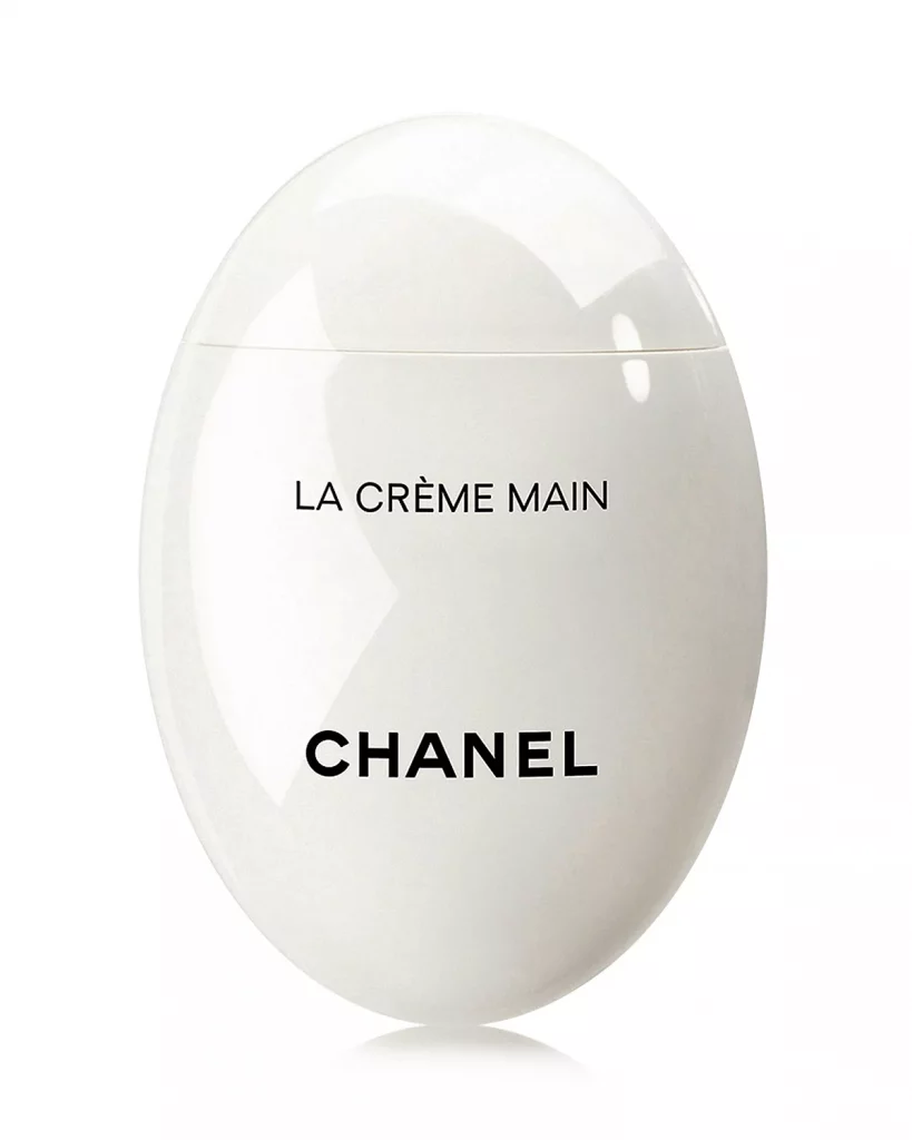 Inside this egg-shaped container is a deeply moisturizing hand cream with a light floral fragrance. The key ingredients are Iris Pallida and May Rose Wax, both of which work to protect the skin and lighten dark spots. 