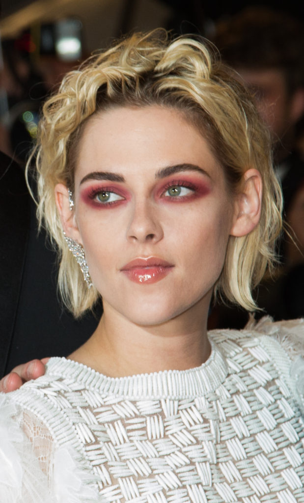 2022 seems to be the year for our beloved Kristen Stewart with many accomplishments, including an Oscar Nomination for their leading role in "Spencer," engagement plans alongside a loving partner, and upcoming television films and series set to release soon.