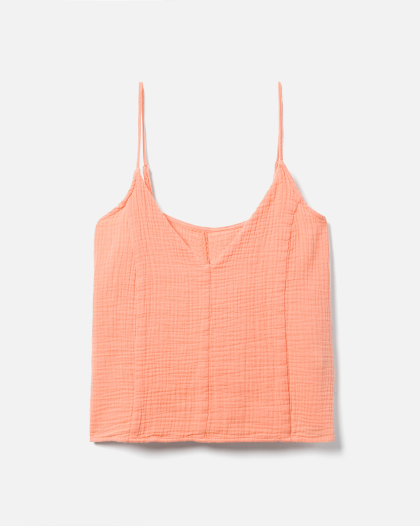 Hurley is tank top heaven. With the cutest summer tanks, your wardrobe is sure to smile when you add some Hurley tanks. Get the most adorable plain and patterned tanks to keep you cool in the heat.