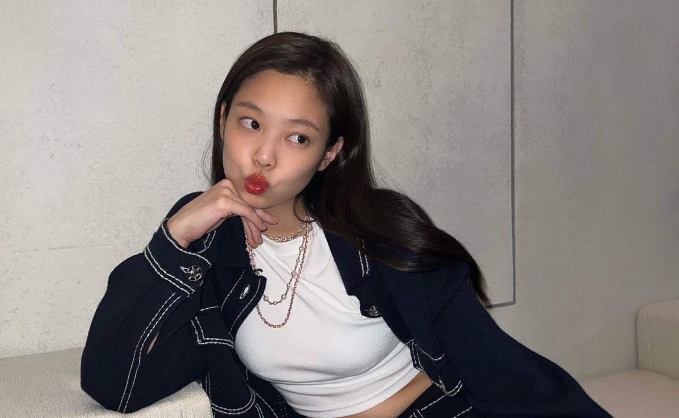 How Blackpink's Jennie Stole the Show in Chanel's Front Row