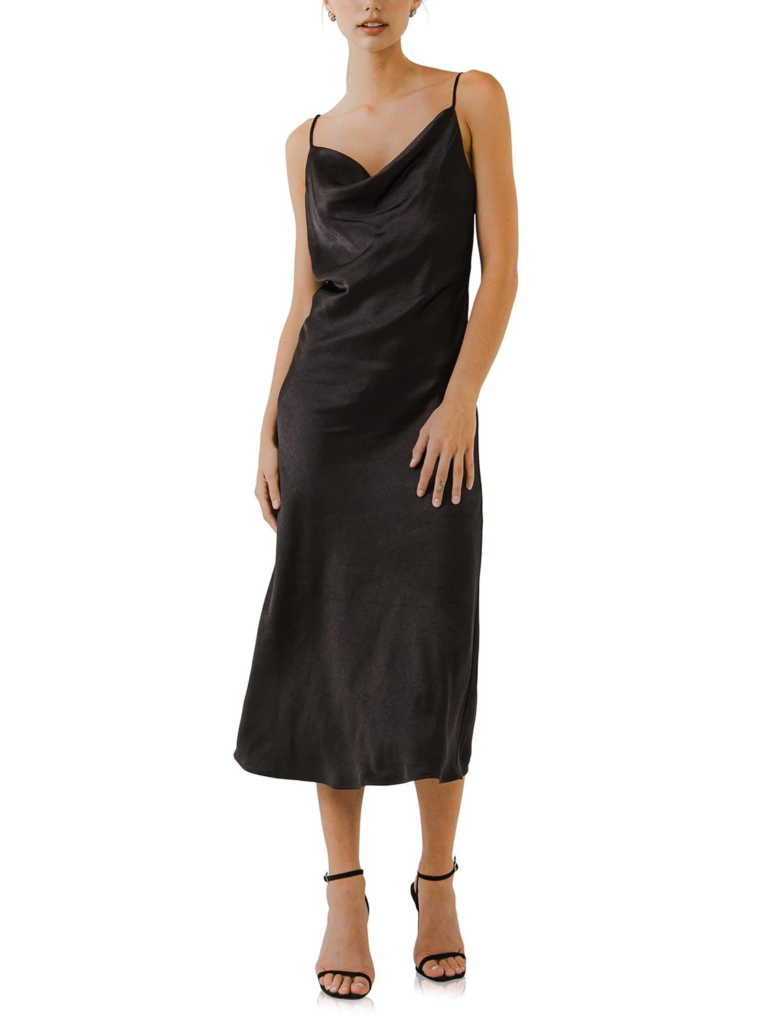 Lord & Taylor brings you dresses that will make your date night reach new heights. Wow and stun your significant other with the most beautiful dresses in all styles and colors. 
