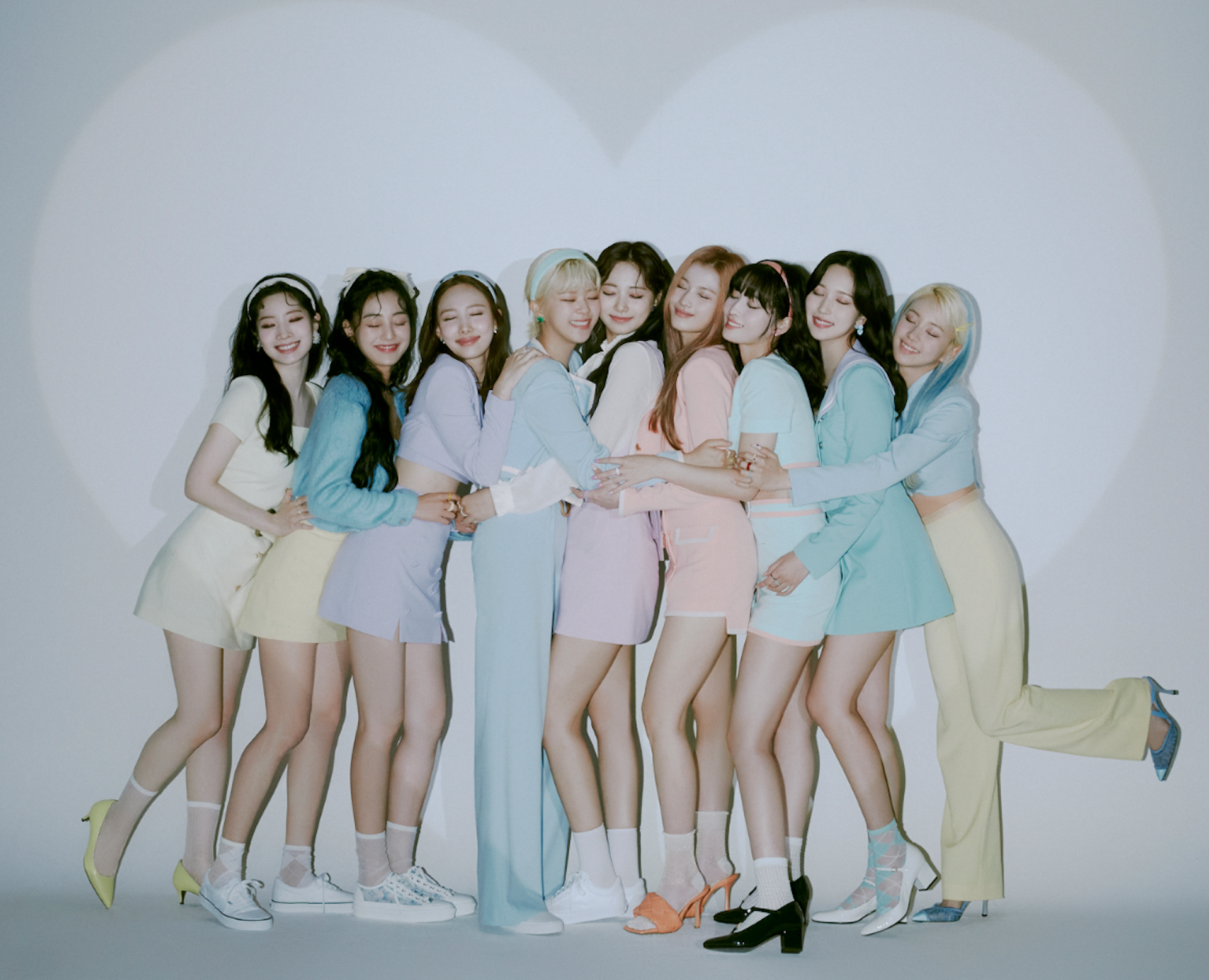 TWICE on X: TWICE 11TH MINI ALBUM BETWEEN 1&2 Release on 2022.08.26 FRI  1PM KST/0AM EST Worldwide Pre-order Starts 2022.07.26 TUE 1PM KST/0AM EST # TWICE #트와이스 #BETWEEN1and2 #ThankYouONCE #ForeverWithONCE   / X