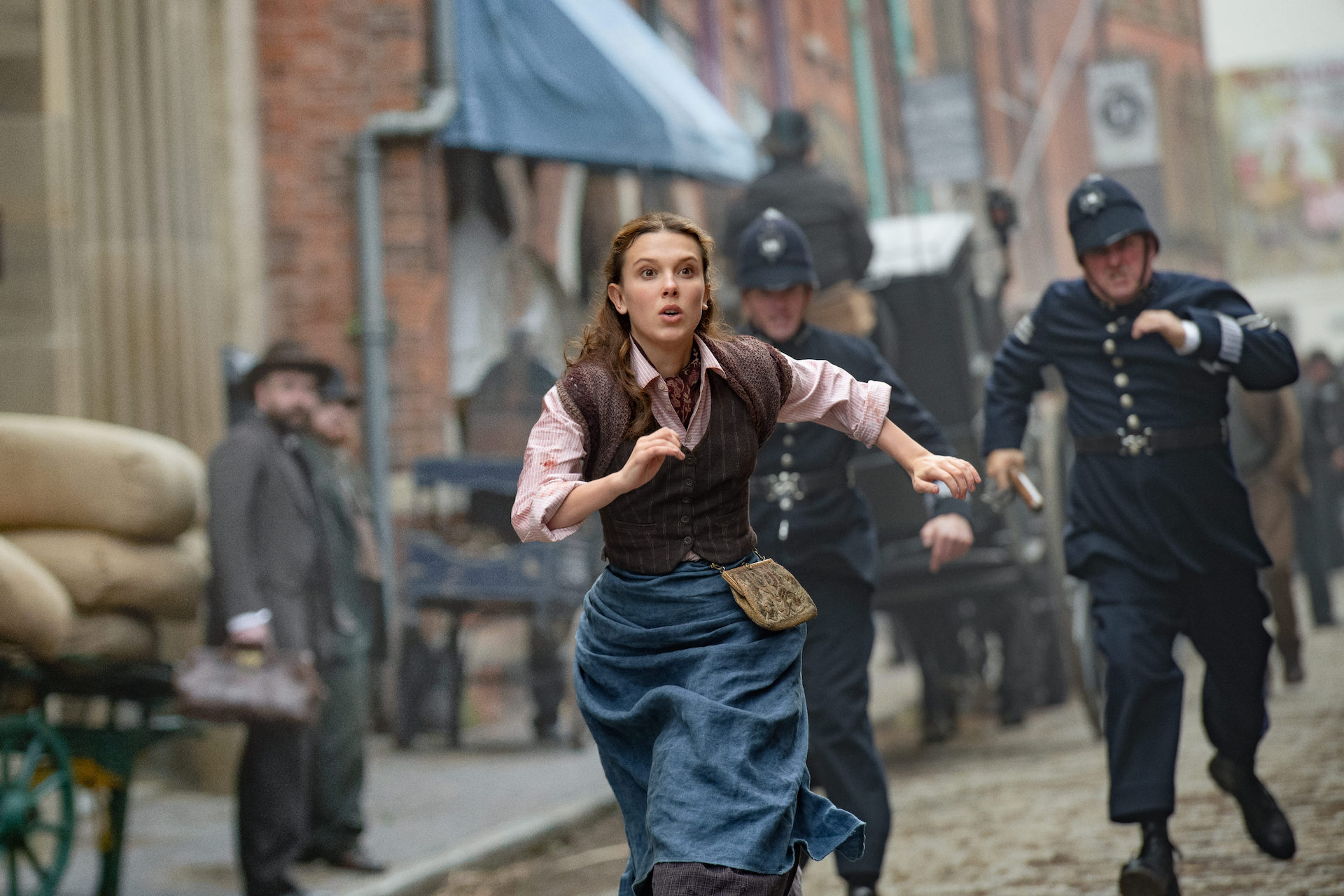 The famous Holmes siblings are back for the 'Enola Holmes' sequel, starring Millie Bobby Brown (Stranger Things) and the heartthrob Henry Cavill (Justice League) to be released on November 4. 