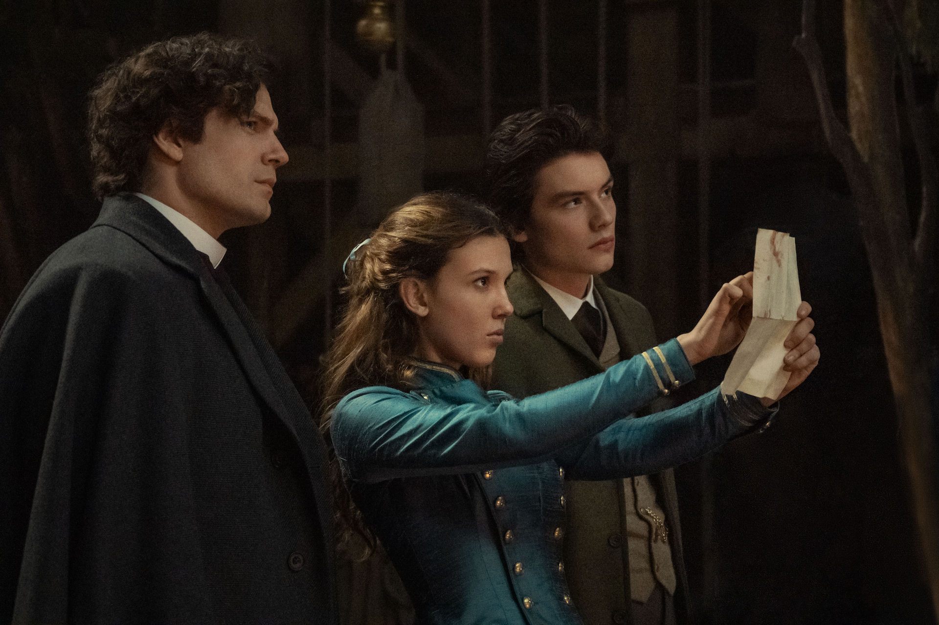 The famous Holmes siblings are back for the 'Enola Holmes' sequel, starring Millie Bobby Brown (Stranger Things) and the heartthrob Henry Cavill (Justice League) to be released on November 4. 