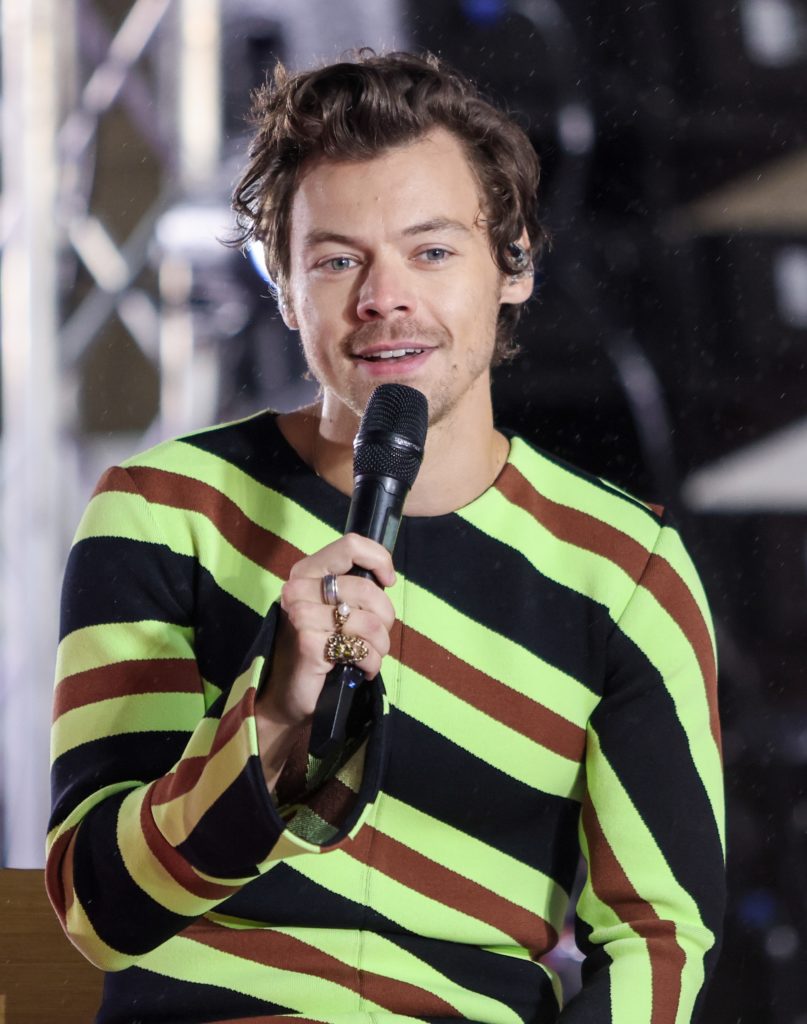 Harry Styles kicked off his final Love On Tour European dates in a special way. Ellie Rowsell, lead singer of the British alternative rock and dream-pop band Wolf Alice, joined Styles on stage to perform one of her songs: "No Hard Feelings."