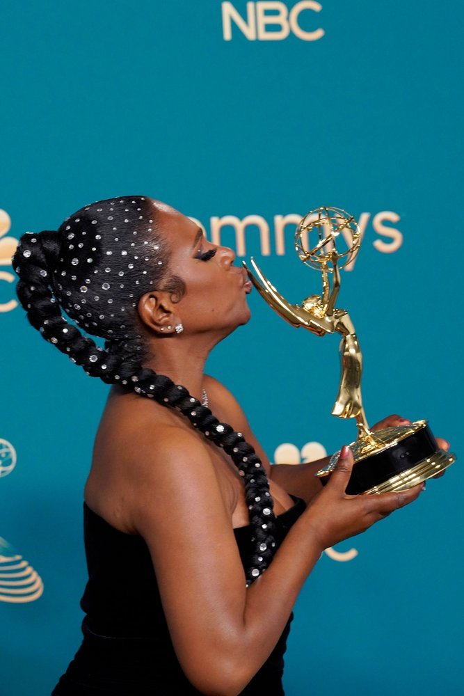 Sheryl lee Ralph accepted her well-deserved Emmy win for Outstanding Supporting Actress in a Comedy with a quick performance of Diane Reeves’ "Endangered Species."