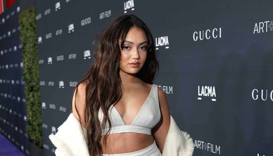 TikTok star, Avani Gregg, walked the red carpet in a chic all-white look at the Los Angeles County Museum of Art (LACMA) Art & Film Gala this past weekend. Fans and other celebrities praised her simple, yet gorgeous outfit.