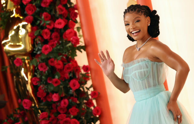 Halle Bailey and Mellisa McCarthy joined each other at the Oscars stage to debut the trailer for 'The Little Mermaid,' and it was magical.