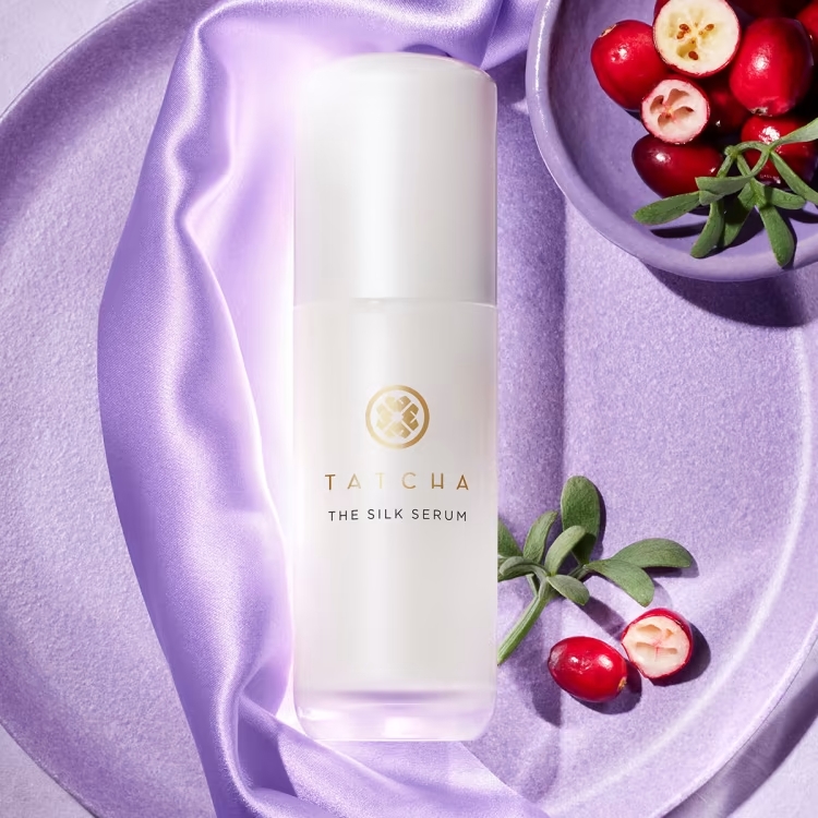 Tatcha just launched its brand new product, the Silk Serum, a retinol alternative for people with sensitive skin. The perfect solution for youthful, glowing skin with none of the pesky dryness that comes with retinol.