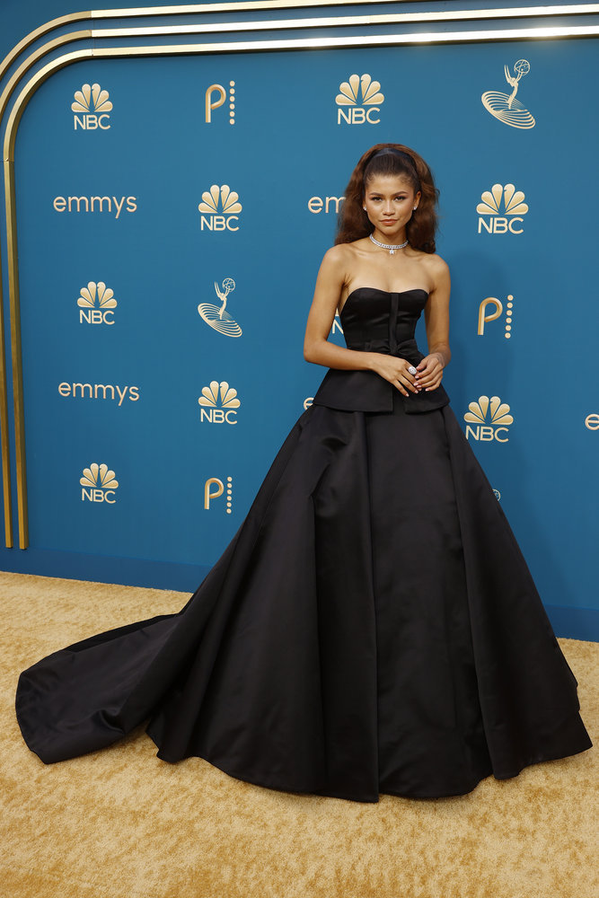 Zendaya recently revealed that she has a hard time understanding British “rhyming slang,” despite Tom Holland's attempts at explaining it to her. 