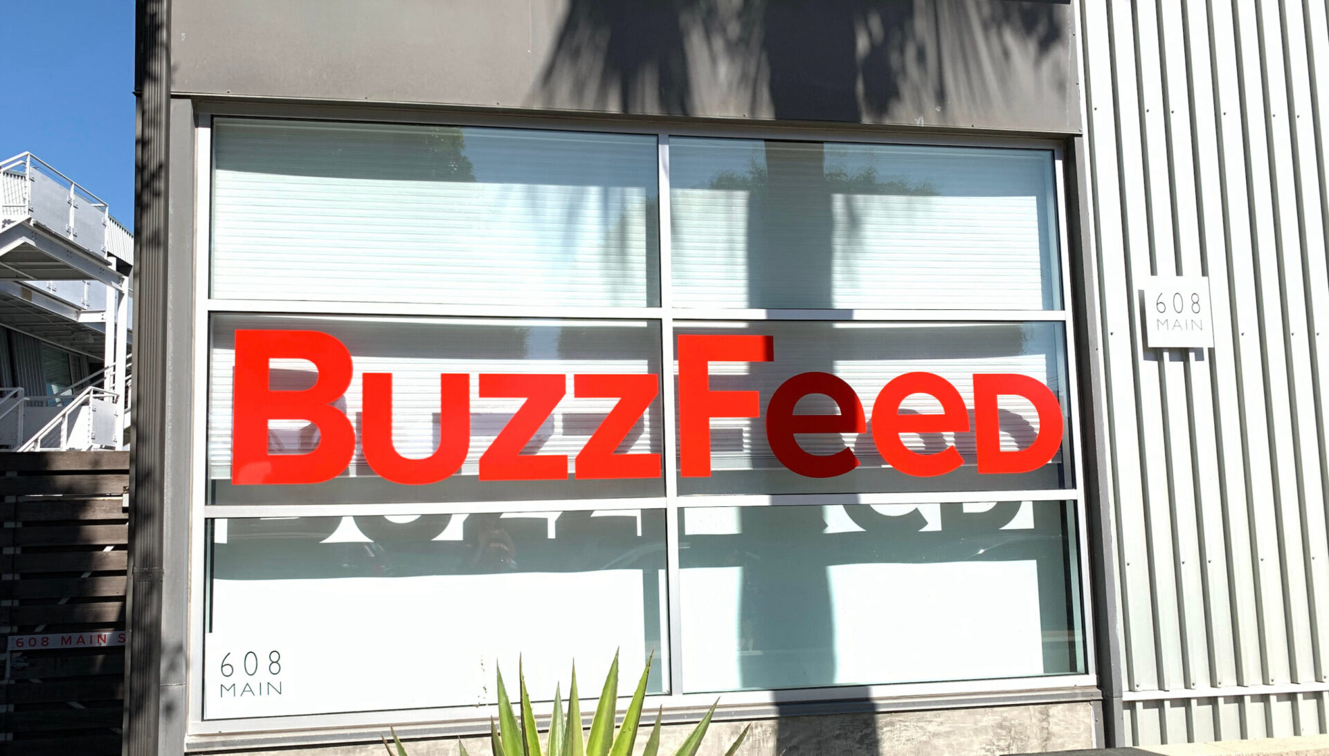 BuzzFeed News will be forced to shut down due to broader layoffs, CNN reported.
