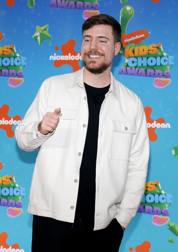 Renowned YouTuber MrBeast is currently embroiled in a legal battle. Virtual Dining Concepts (VDC) is suing him for alleged breaches of contract and intentional interference. The lawsuit could result in potential damages exceeding a staggering $100 million.