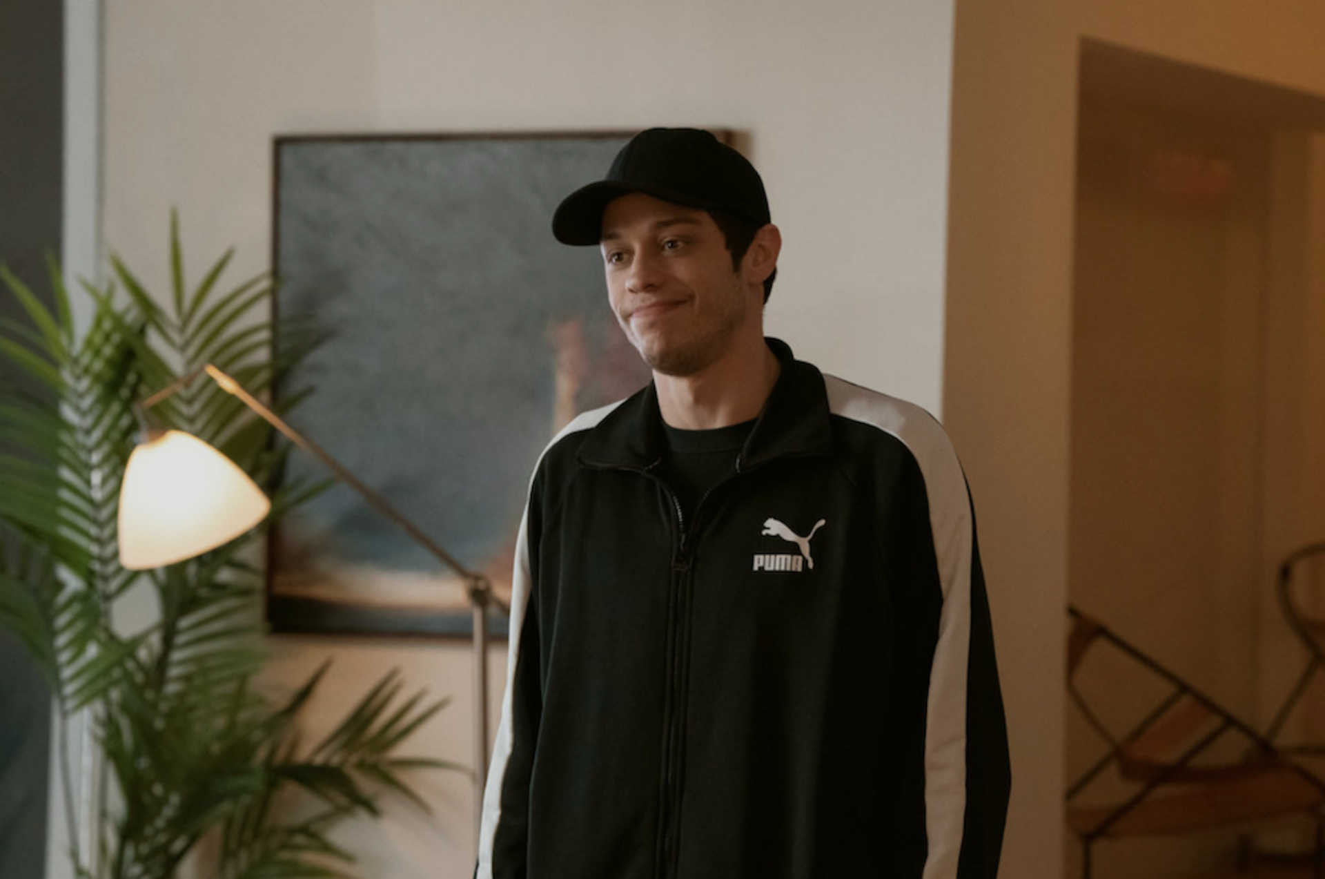 Outer Banks star, Madelyn Cline and Pete Davidson were spotted in the past weakened in Las Vegas for Davidson’s standup comedy show