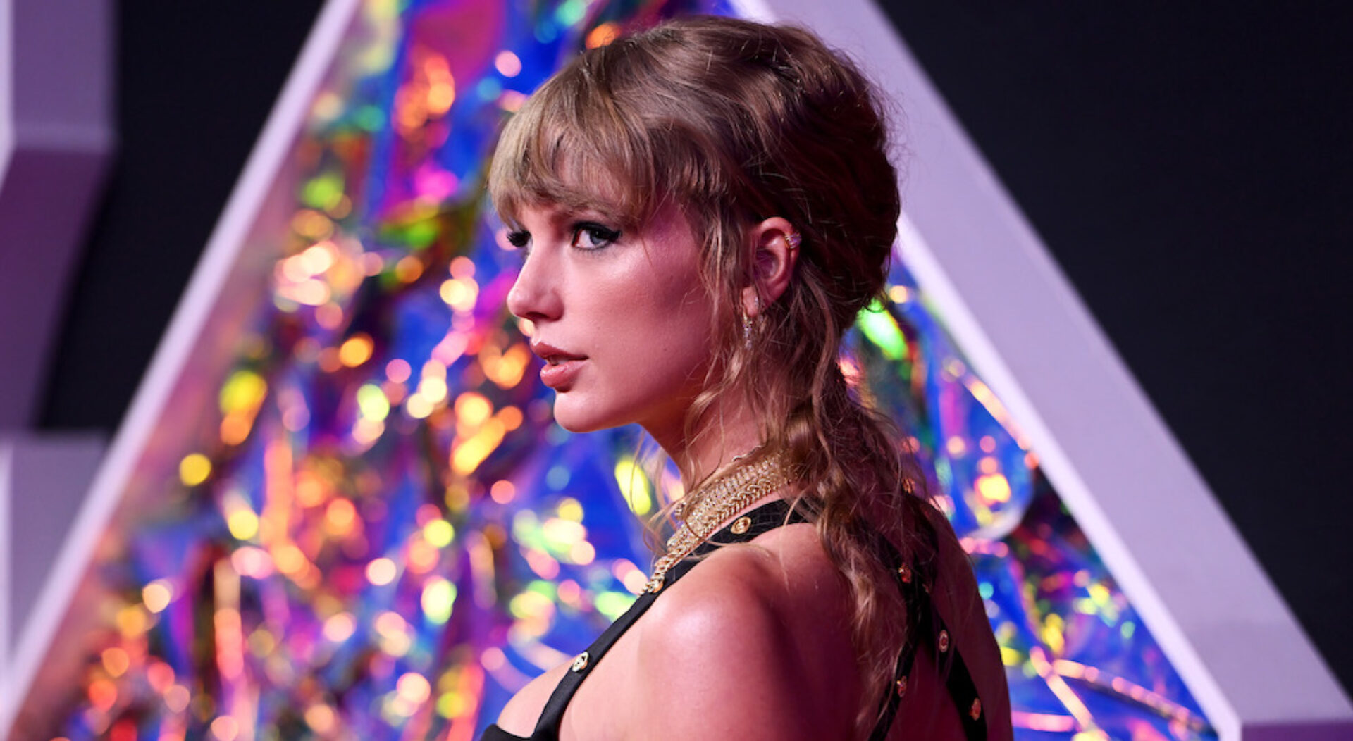 Taylor Swift was named the 2023 Person of the Year by TIME. In an exclusive interview, she reveals some behind-the-scenes information from her Eras Tour.