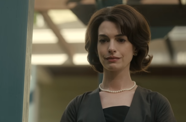 The trailer for Benoît Delhomme's upcoming thriller Mothers' Instinct starring Anne Hathaway and Jessica Chastain, has been released.