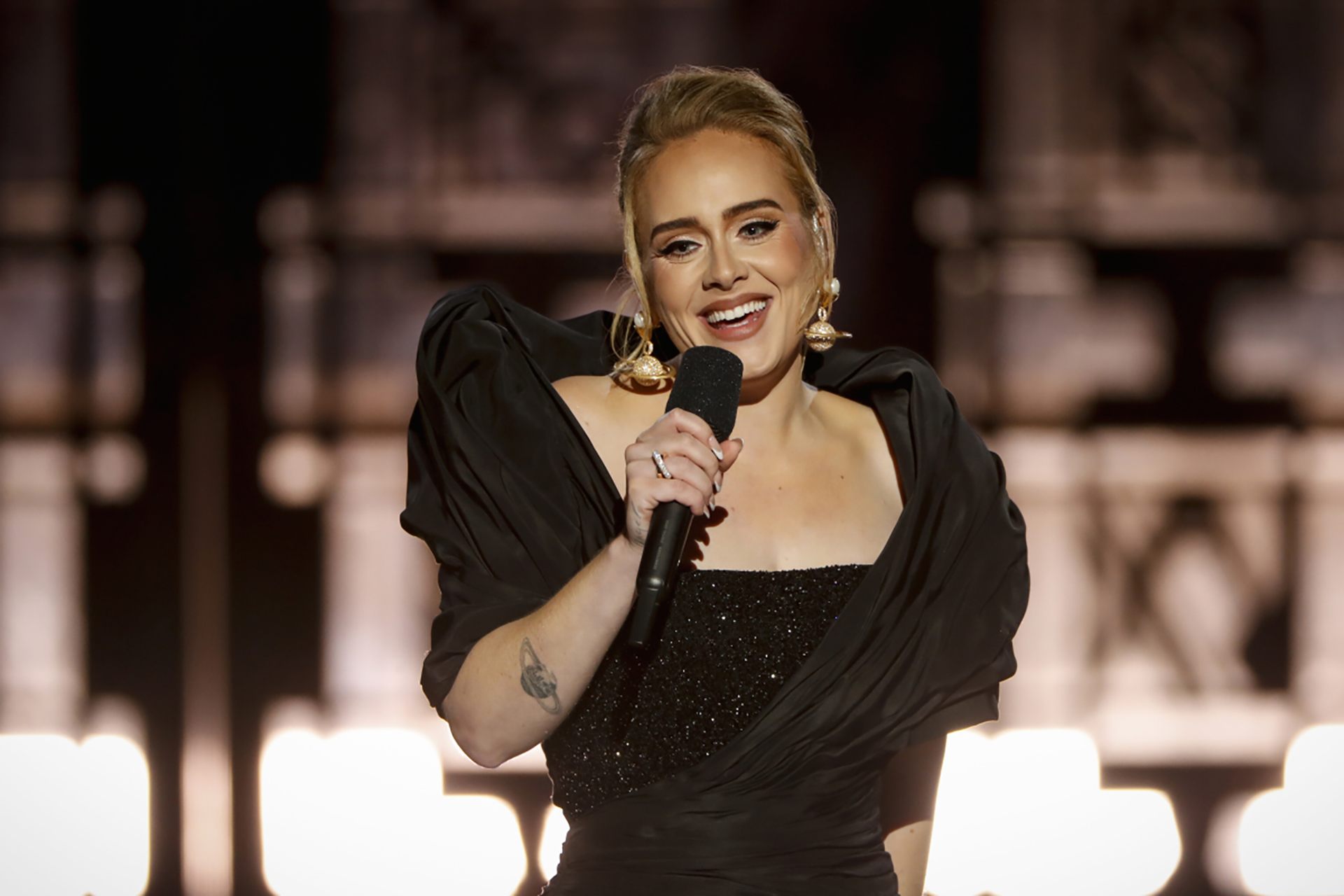 Adele responded to a homophobic outburst from a crowd member during her Las Vegas residency show.