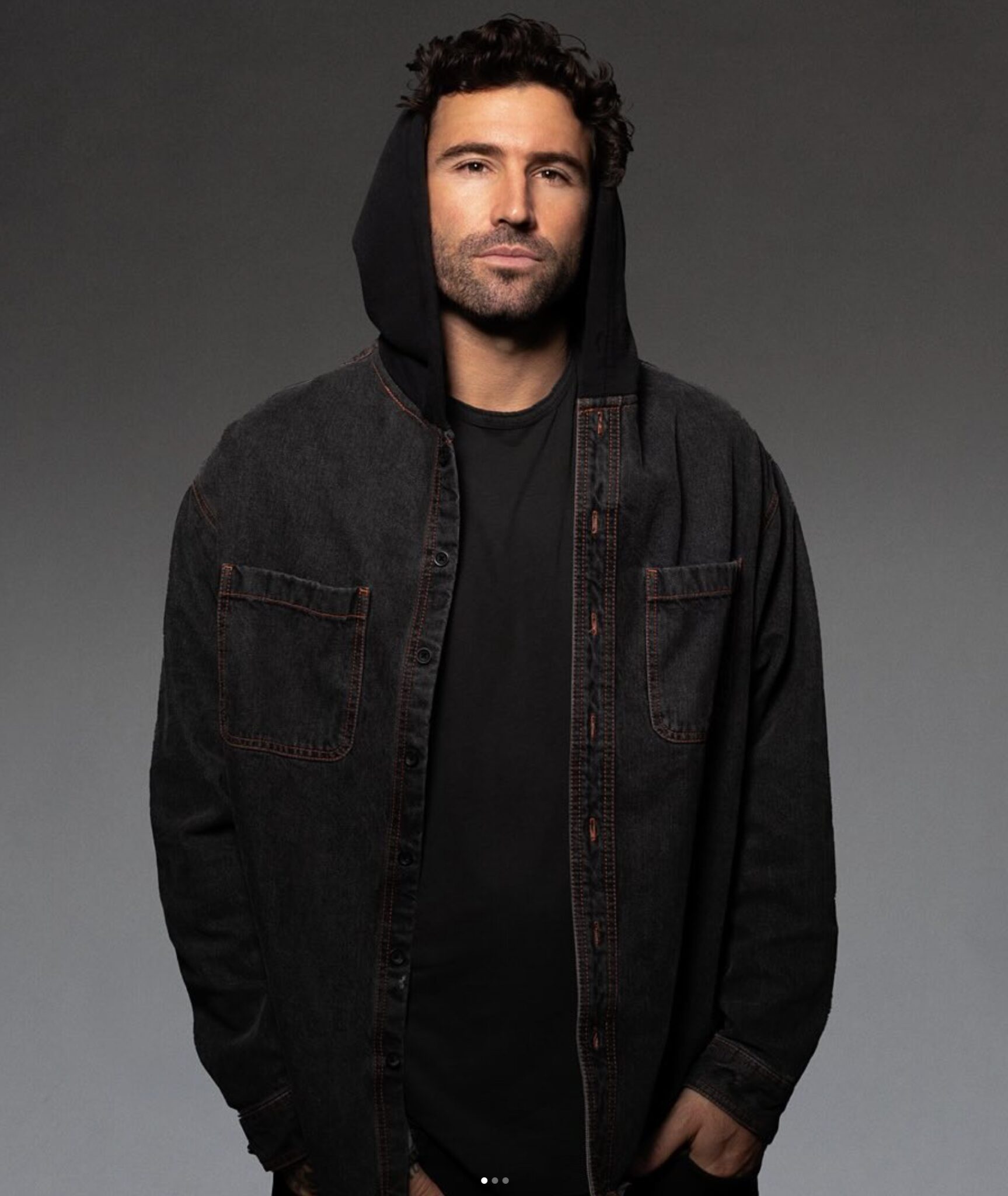 Brody Jenner speaks about his relationship with Caitlyn Jenner on reality show Special Forces: World's Toughest Test, saying the reality star recently apologized for abandoning him.