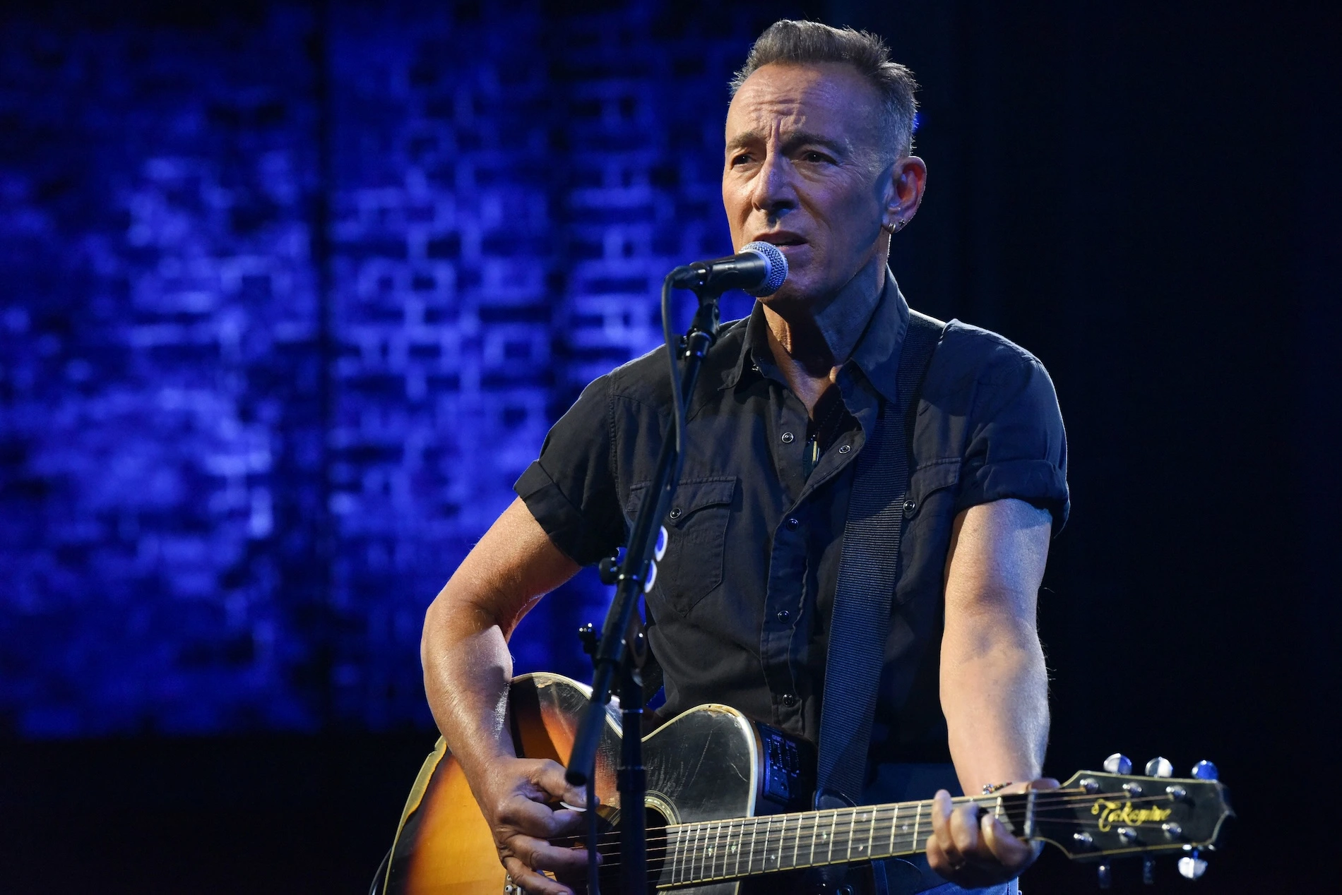 Glitter Magazine | Bruce Springsteen Talks Anxiety Struggles in New ...