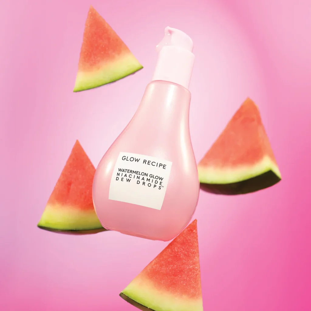 Achieving that coveted luminous glow, reminiscent of fresh morning dew, has never been easier thanks to Glow Recipe's Watermelon Glow Niacinamide Dew Drops. 