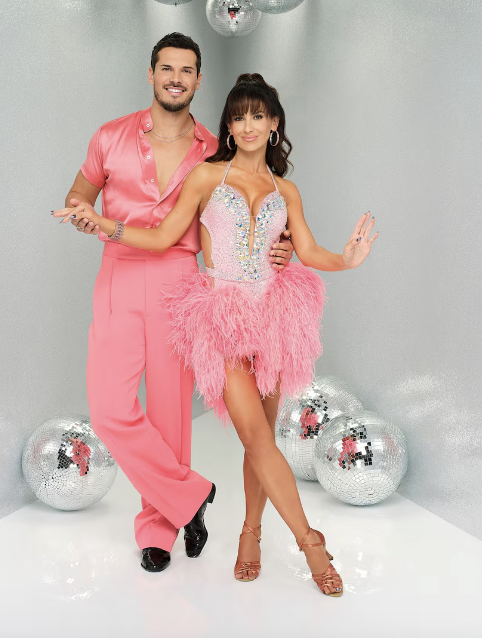 It’s time to lace up your Cuban heels and hit the floor because season 34 of Dancing With the Stars is underway. The full cast of celebrities, pros, judges, and hosts headed to Good Morning America to unveil who will compete for the coveted Len Goodman Mirrorball Trophy.